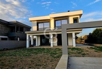 GÜZELBAHÇE KOLEJLER BÖLGESİNDE KİRALIK VİLLA - 1 - 312900