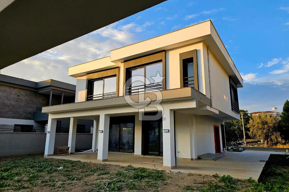 GÜZELBAHÇE KOLEJLER BÖLGESİNDE KİRALIK VİLLA