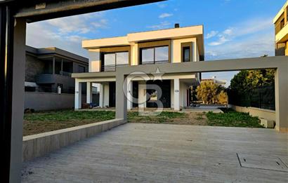 GÜZELBAHÇE KOLEJLER BÖLGESİNDE KİRALIK VİLLA