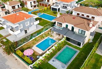 ALAÇATI GÖBENE SATILIK 3+1 MÜSTAKİL HAVUZLU VİLLA - 3 - 312989