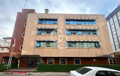 D100 ile Bağ. cad.arasında şık ve kullanışlı,geniş bahçeli bina