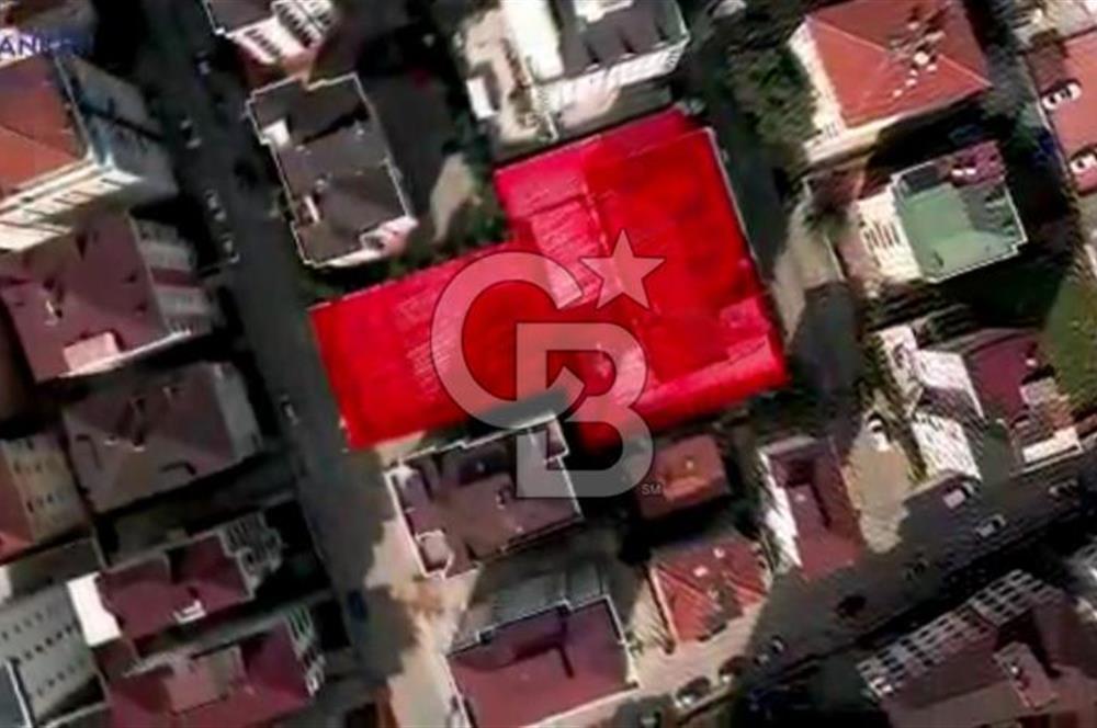 D100 ile Bağ. cad.arasında şık ve kullanışlı,geniş bahçeli bina