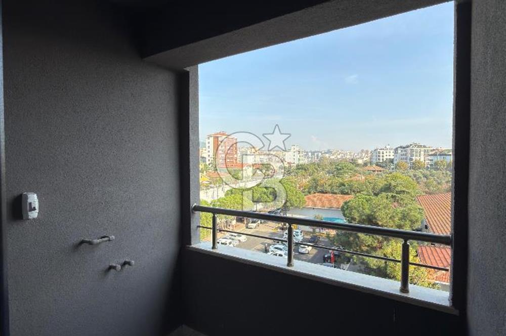 Batı Mahallesi’nde Lüks Detaylı 6+1 Sıfır Dubleks – Geniş, Ferah, Sahile Yürüme Mesafesinde Prestijli Yaşam