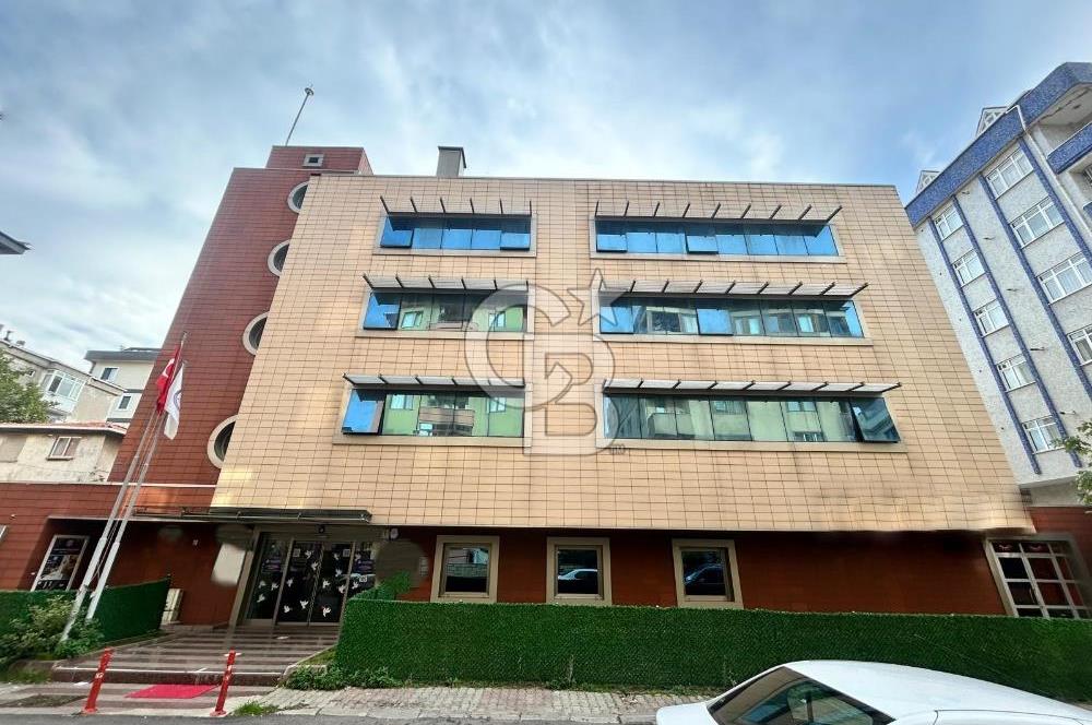 D100 ile Bağ. cad.arasında şık ve kullanışlı,geniş bahçeli bina