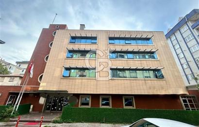 D100 ile Bağ. cad.arasında şık ve kullanışlı,geniş bahçeli bina