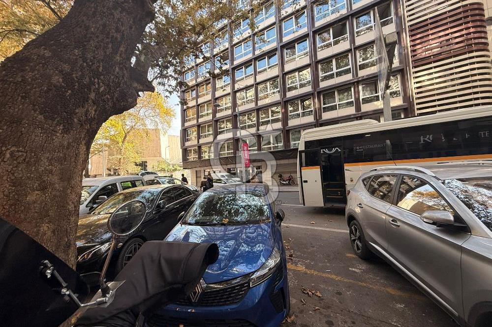 NECATİBEY CADDESİNDE KURULU DÜZEN TELEFON VE AKSESUAR DÜKKANI