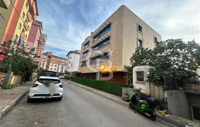 D100 ile Bağ. cad.arasında şık ve kullanışlı,geniş bahçeli bina