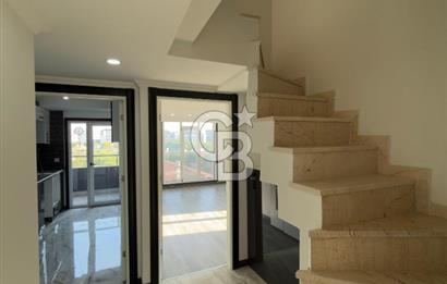 Batı Mahallesi’nde Lüks Detaylı 6+1 Sıfır Dubleks – Geniş, Ferah, Sahile Yürüme Mesafesinde Prestijli Yaşam