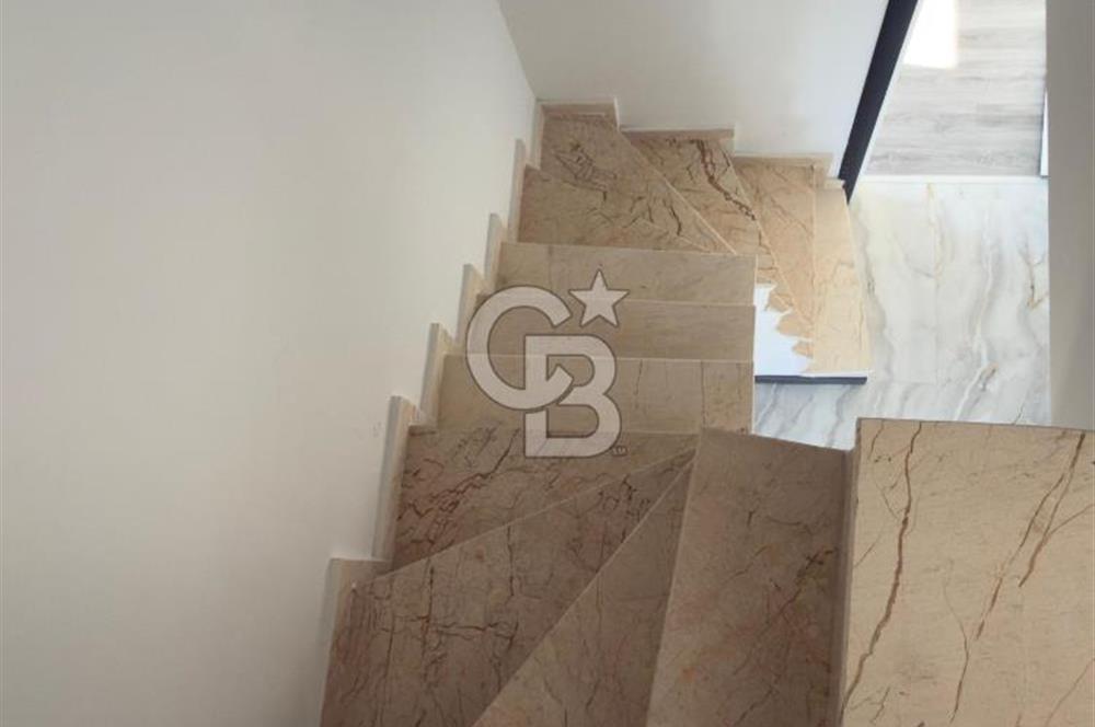 Batı Mahallesi’nde Lüks Detaylı 6+1 Sıfır Dubleks – Geniş, Ferah, Sahile Yürüme Mesafesinde Prestijli Yaşam