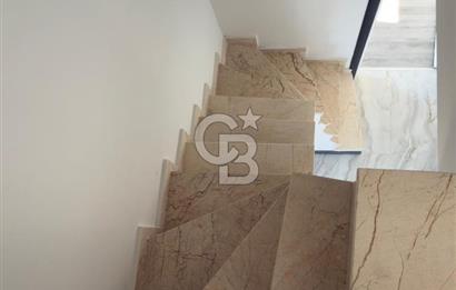 Batı Mahallesi’nde Lüks Detaylı 6+1 Sıfır Dubleks – Geniş, Ferah, Sahile Yürüme Mesafesinde Prestijli Yaşam