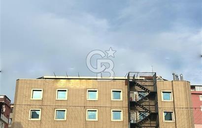 D100 ile Bağ. cad.arasında şık ve kullanışlı,geniş bahçeli bina