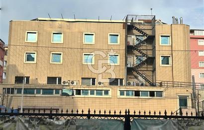 D100 ile Bağ. cad.arasında şık ve kullanışlı,geniş bahçeli bina