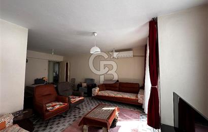 KARŞIYAKA TİYATRO SOKAĞINDA SATILIK FERAH 3+1 DAİRE  