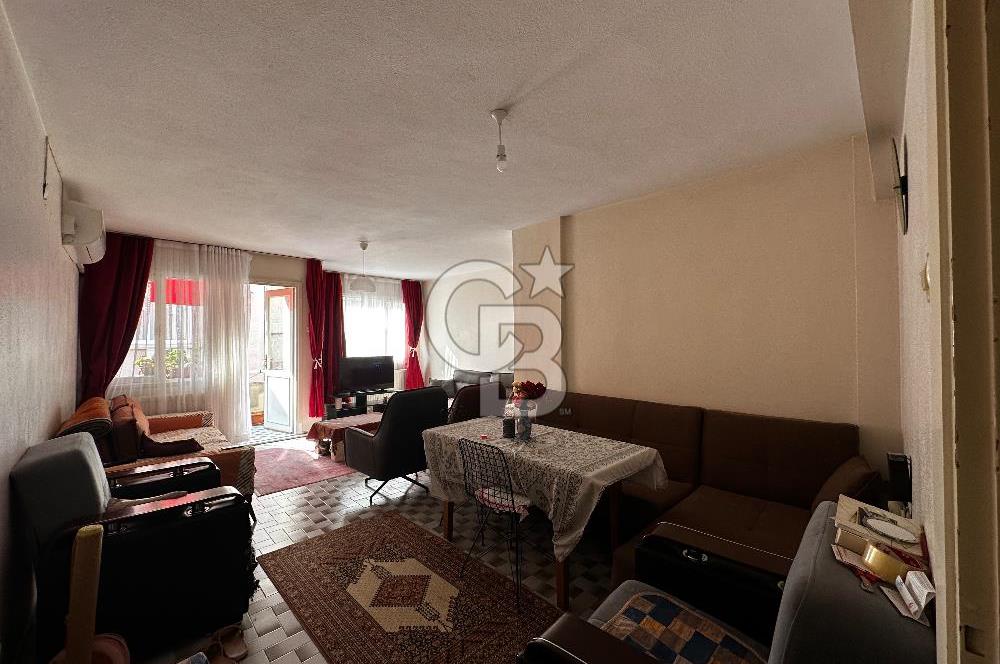 KARŞIYAKA TİYATRO SOKAĞINDA SATILIK FERAH 3+1 DAİRE  