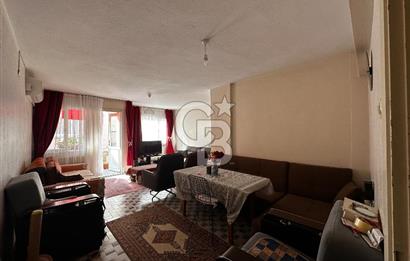 KARŞIYAKA TİYATRO SOKAĞINDA SATILIK FERAH 3+1 DAİRE  