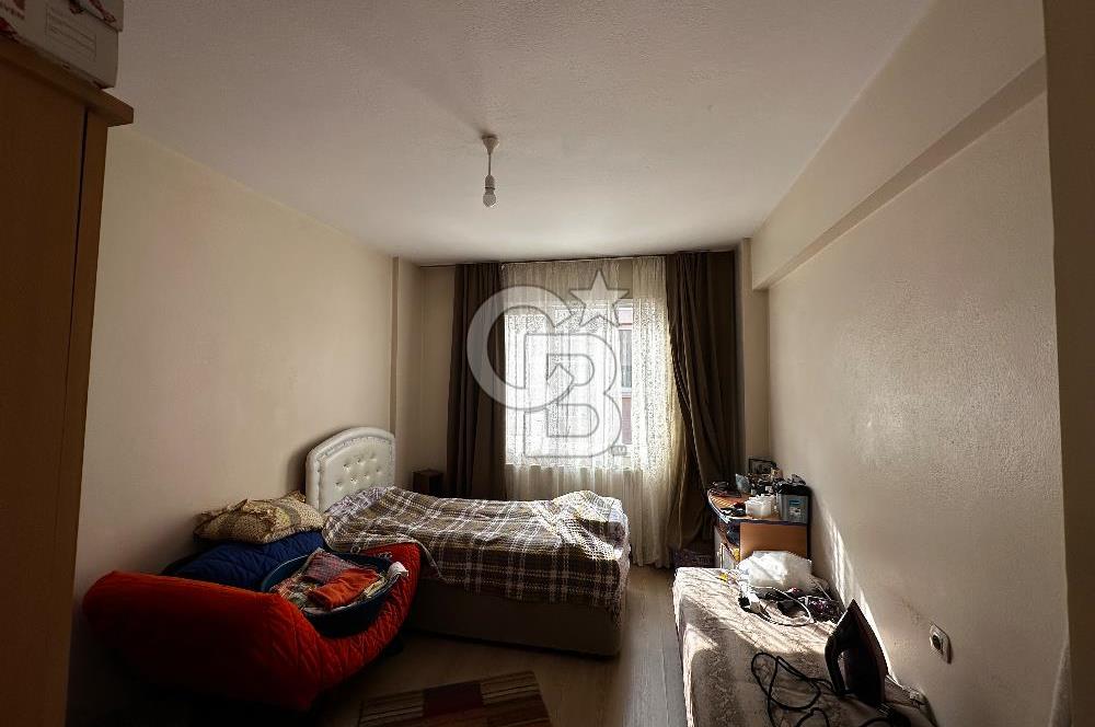 KARŞIYAKA TİYATRO SOKAĞINDA SATILIK FERAH 3+1 DAİRE  