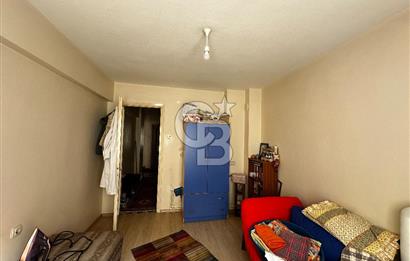 KARŞIYAKA TİYATRO SOKAĞINDA SATILIK FERAH 3+1 DAİRE  