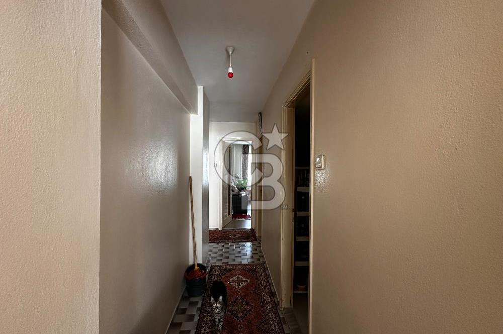 KARŞIYAKA TİYATRO SOKAĞINDA SATILIK FERAH 3+1 DAİRE  