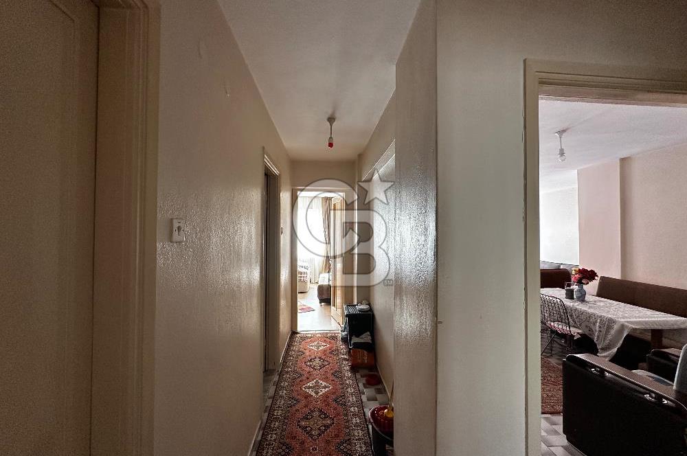 KARŞIYAKA TİYATRO SOKAĞINDA SATILIK FERAH 3+1 DAİRE  