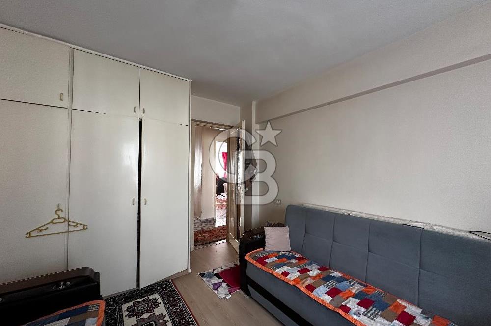 KARŞIYAKA TİYATRO SOKAĞINDA SATILIK FERAH 3+1 DAİRE  