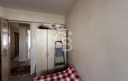 KARŞIYAKA TİYATRO SOKAĞINDA SATILIK FERAH 3+1 DAİRE  