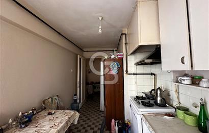 KARŞIYAKA TİYATRO SOKAĞINDA SATILIK FERAH 3+1 DAİRE  