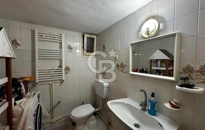 KARŞIYAKA TİYATRO SOKAĞINDA SATILIK FERAH 3+1 DAİRE  