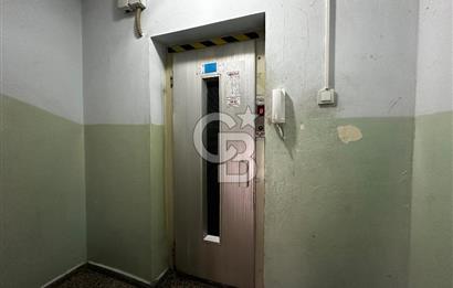 KARŞIYAKA TİYATRO SOKAĞINDA SATILIK FERAH 3+1 DAİRE  