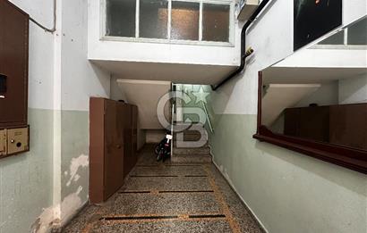 KARŞIYAKA TİYATRO SOKAĞINDA SATILIK FERAH 3+1 DAİRE  