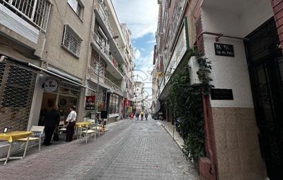KARŞIYAKA TİYATRO SOKAĞINDA SATILIK FERAH 3+1 DAİRE  