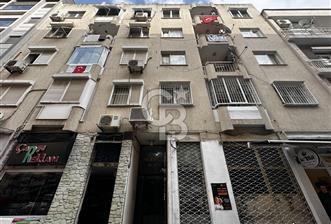 KARŞIYAKA TİYATRO SOKAĞINDA SATILIK FERAH 3+1 DAİRE   - 4 - 312966