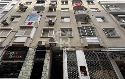 KARŞIYAKA TİYATRO SOKAĞINDA SATILIK FERAH 3+1 DAİRE  