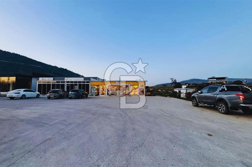 Foça Ilıpınar'da Ana Cadde Üzeri Satılık İşyeri ve Tarla