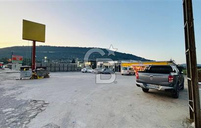 Foça Ilıpınar'da Ana Cadde Üzeri Satılık İşyeri ve Tarla