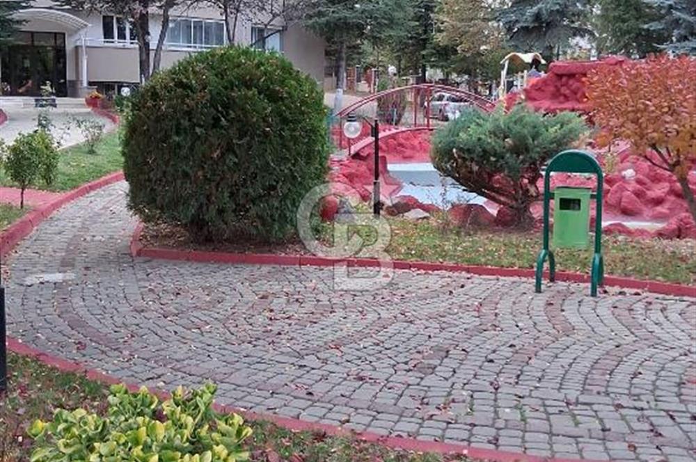 YAŞAMKENT BASIN KULÜP 1 SİTESİNDE SATILIK 4+1 DAİRE