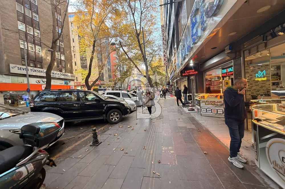 NECATİBEY CADDESİNDE KURULU DÜZEN TELEFON VE AKSESUAR DÜKKANI