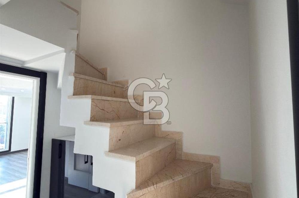 Batı Mahallesi’nde Lüks Detaylı 6+1 Sıfır Dubleks – Geniş, Ferah, Sahile Yürüme Mesafesinde Prestijli Yaşam