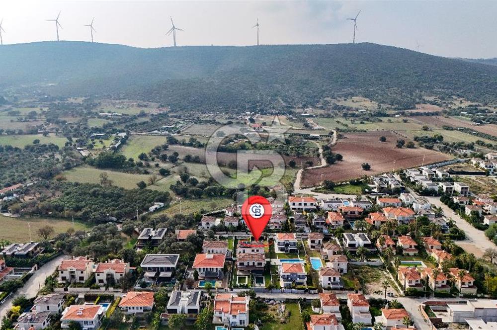 ALAÇATI GÖBENE SATILIK 3+1 MÜSTAKİL HAVUZLU VİLLA