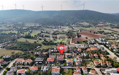 ALAÇATI GÖBENE SATILIK 3+1 MÜSTAKİL HAVUZLU VİLLA