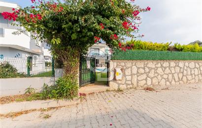 ALAÇATI GÖBENE SATILIK 3+1 MÜSTAKİL HAVUZLU VİLLA