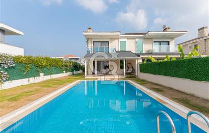 ALAÇATI GÖBENE SATILIK 3+1 MÜSTAKİL HAVUZLU VİLLA