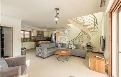 ALAÇATI GÖBENE SATILIK 3+1 MÜSTAKİL HAVUZLU VİLLA