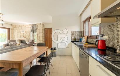 ALAÇATI GÖBENE SATILIK 3+1 MÜSTAKİL HAVUZLU VİLLA