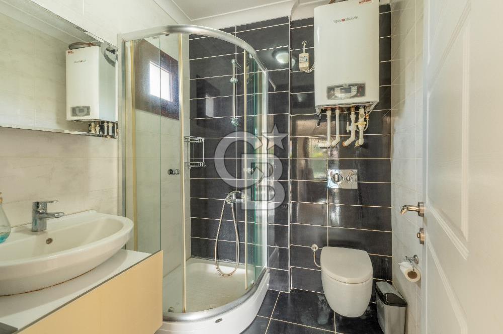 ALAÇATI GÖBENE SATILIK 3+1 MÜSTAKİL HAVUZLU VİLLA