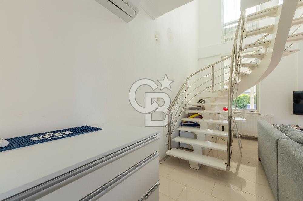 ALAÇATI GÖBENE SATILIK 3+1 MÜSTAKİL HAVUZLU VİLLA