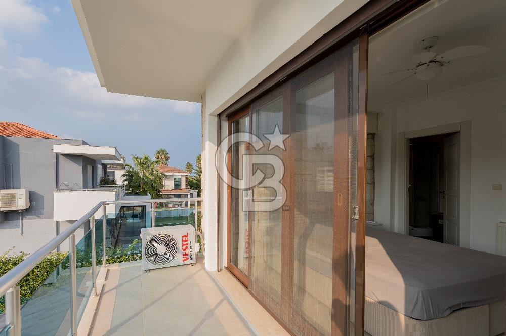 ALAÇATI GÖBENE SATILIK 3+1 MÜSTAKİL HAVUZLU VİLLA