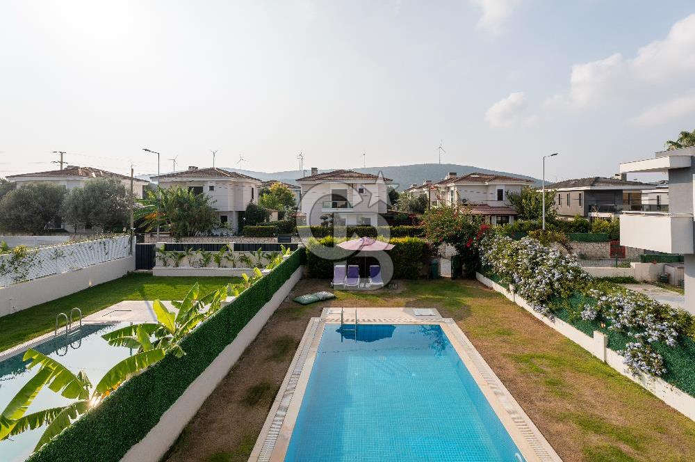 ALAÇATI GÖBENE SATILIK 3+1 MÜSTAKİL HAVUZLU VİLLA