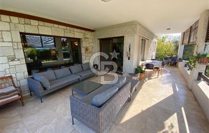 URLA İÇMELER UMUTKÖY ÇİFTLİK EVLERİ'NDE SATILIK VİLLA