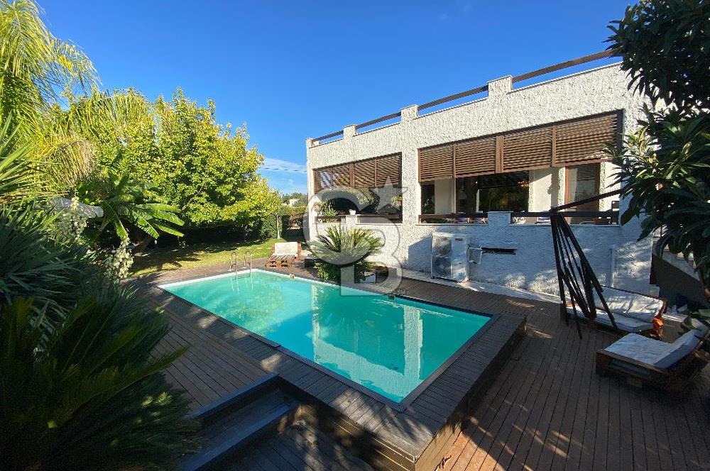 URLA İÇMELER UMUTKÖY ÇİFTLİK EVLERİ'NDE SATILIK VİLLA