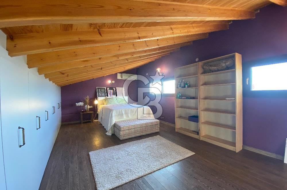 URLA İÇMELER UMUTKÖY ÇİFTLİK EVLERİ'NDE SATILIK VİLLA